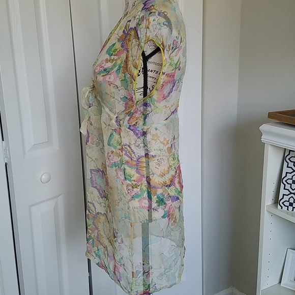 Kimchi Blue VNeck Floral Sheer Swim Cover - Picture 3 of 5